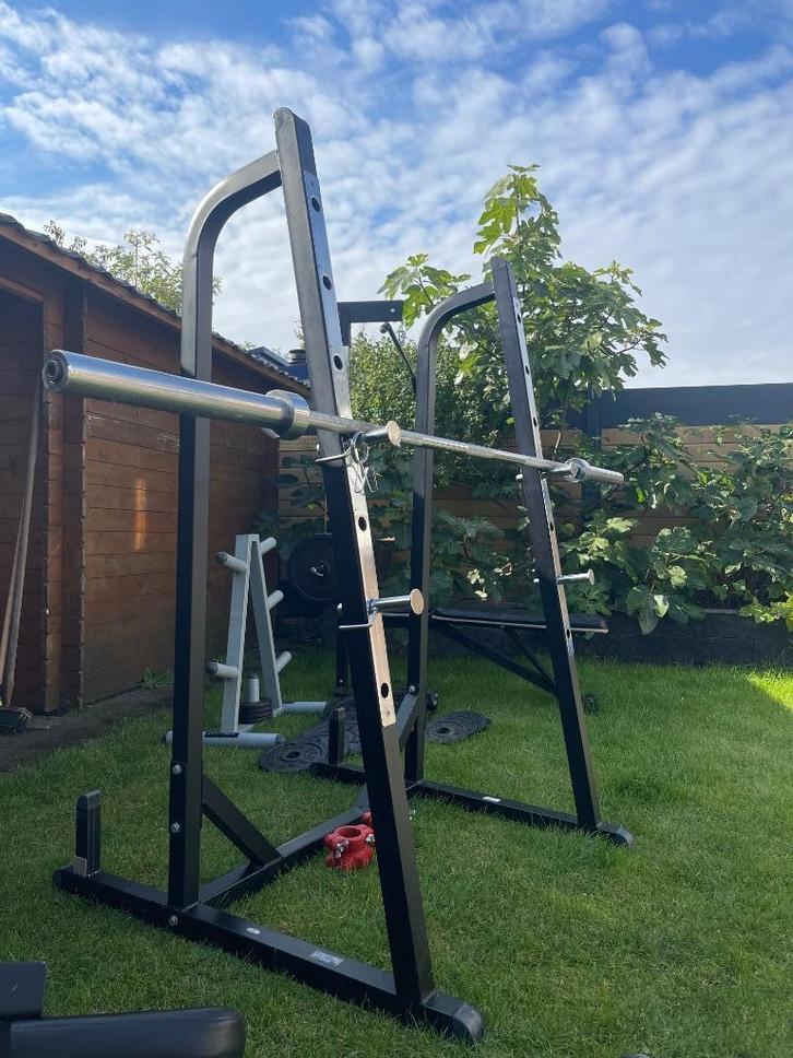 Home gym te koop!, Sport en Fitness, Fitnessmaterialen, Zo goed als nieuw, Overige typen, Armen, Benen, Borst, Buik, Rug, Ophalen