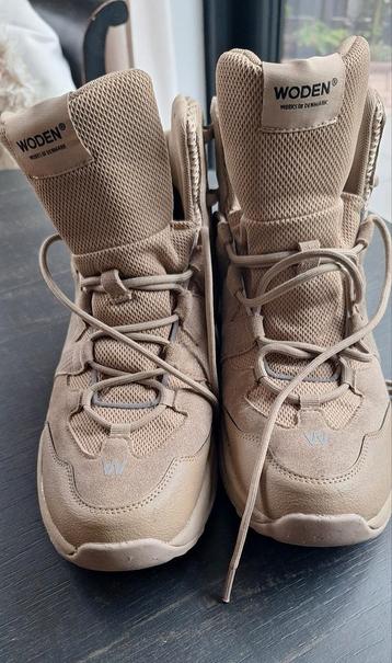 Woden wandelschoenen beschikbaar voor biedingen
