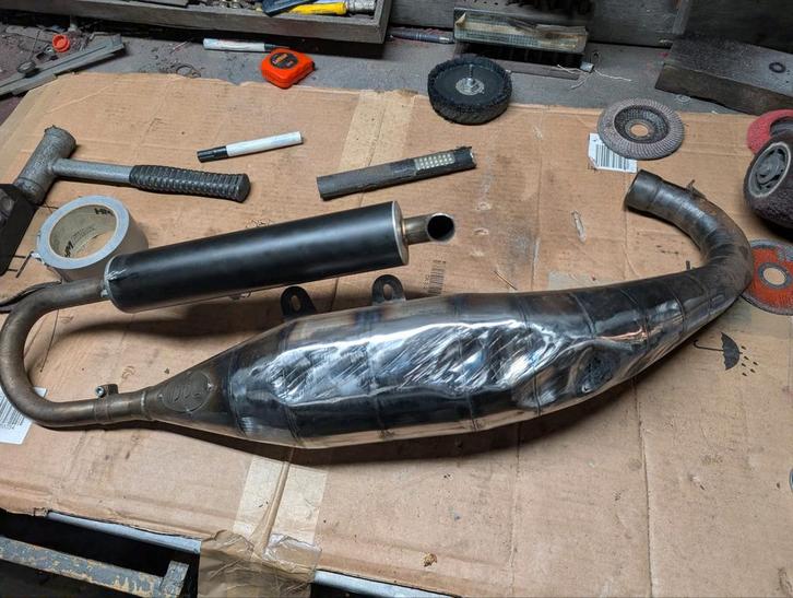 Uitlaat uitdeuk  service 180cc runner yz sx cr aerox ddl pm, Motoren, Tuning en Styling, Ophalen of Verzenden