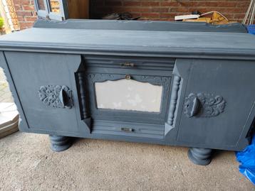 Antiek dressoir  beschikbaar voor biedingen