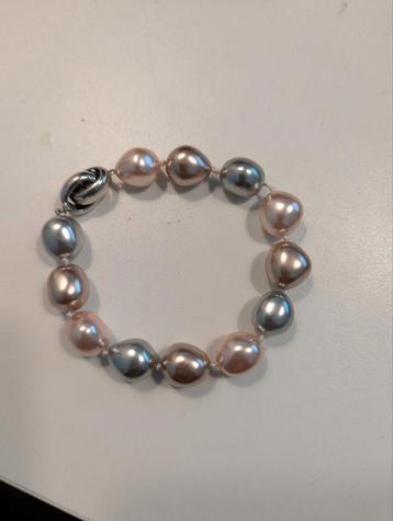 Parelmoer kleur parel achtige armband roze-grijs  beschikbaar voor biedingen