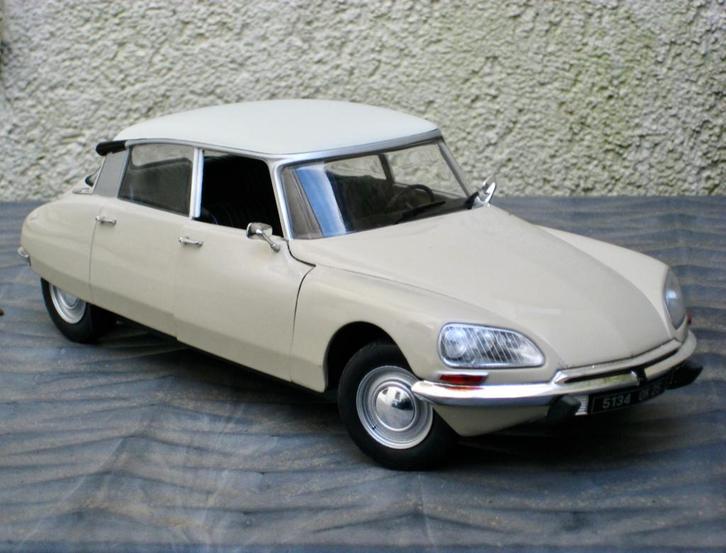 Citroen DSpecial 1972 beige Solido 1:18, Hobby en Vrije tijd, Modelauto's | 1:18, Nieuw, Auto, Solido, Ophalen of Verzenden