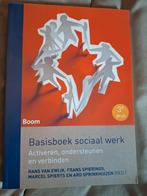 Basisboek sociaal werk - Activeren, ondersteunen, verbinden, H van Ewijk, F Spierings, M Spierts en A Sprinkhuizen, Zo goed als nieuw