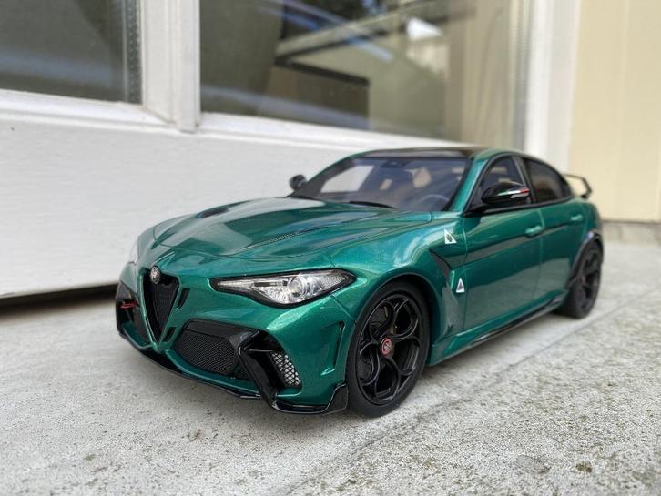 1:18 Alfa Romeo Giulia GTAm Verde 2020 Otto Models OT989, Hobby en Vrije tijd, Modelauto's | 1:18, Zo goed als nieuw, Auto, OttOMobile