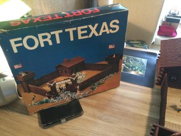 Vintage speel fort uit de jaren '60 beschikbaar voor biedingen