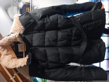 Winterjas esprit maat L beschikbaar voor biedingen