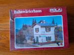 Pola baanwachtershuisje Ho, nieuw, Hobby en Vrije tijd, Modeltreinen | H0, Overige merken, Gelijkstroom of Wisselstroom, Brug, Tunnel of Gebouw