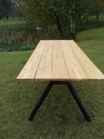 Nieuwe teak houten tafel van 240 x 95cm, stalen onderstel, Tuin en Terras, Tuintafels, Ophalen, Zo goed als nieuw, Rechthoekig