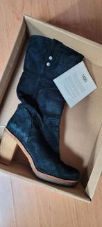 Laars van UGG, Kleding | Dames, Schoenen, Hoge laarzen, UGG, Zwart, Ophalen of Verzenden