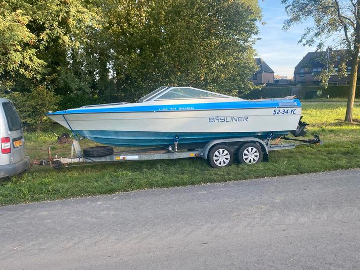 Bayliner boot te koop, Watersport en Boten, Motorboten en Motorjachten, Gebruikt, Polyester, 6 tot 9 meter, Benzine, Binnenboordmotor