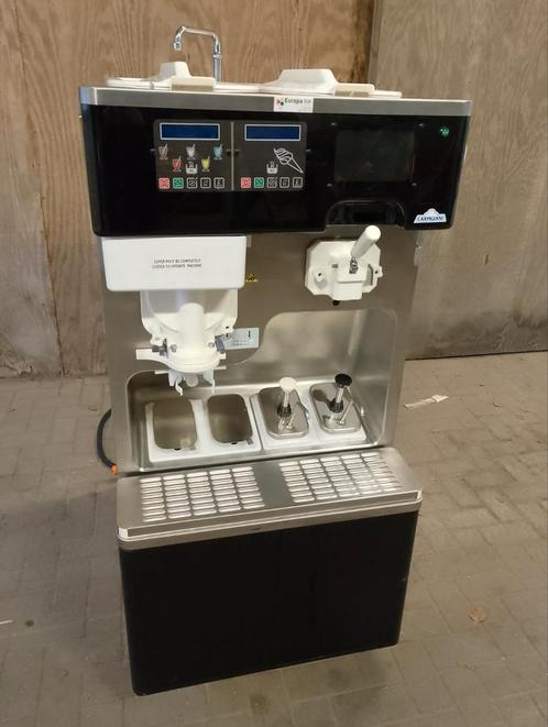 Nagenoeg nieuwe Carpigiani GK3 milkshake en softijsmachine, Zakelijke goederen, Horeca | Keukenapparatuur, Ophalen