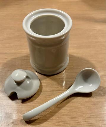 Keramieken Potje met Lepel / melk / honing / suikerpotje beschikbaar voor biedingen