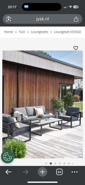 Stenen tafel van de tuinset te koop. beschikbaar voor biedingen