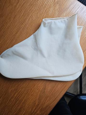 Overschoenen Maat L - Bescherm je schoenen! beschikbaar voor biedingen