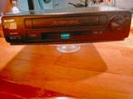 video recorder Sharp - met 15 banden en aansluitkabels etc., Audio, Tv en Foto, Videospelers, Ophalen of Verzenden, Gebruikt, VHS-speler of -recorder