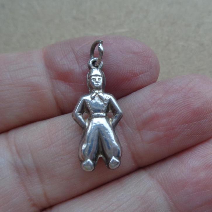 zilveren vintage bedel Volendammer [608], Sieraden, Tassen en Uiterlijk, Bedels, Zo goed als nieuw, Overige merken, Zilver, 1 bedel