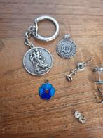 Lotje zilver drie hangers en drie paar oorbellen., Sieraden, Tassen en Uiterlijk, Antieke sieraden, Ophalen of Verzenden, Broche