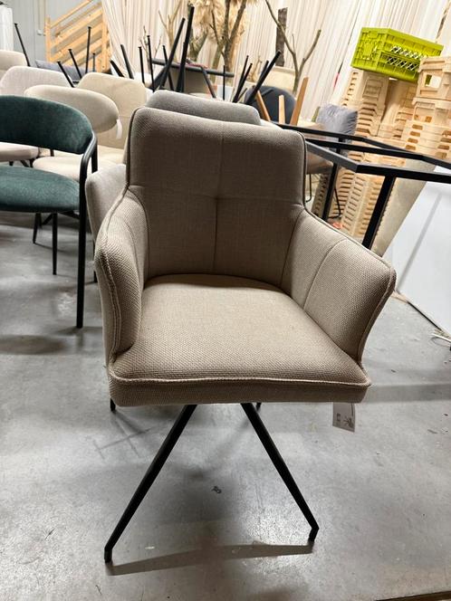 Draaibare beige stoel, Huis en Inrichting, Stoelen, Ophalen