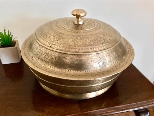 Grote antieke Indonesische dekseldoos Indië tijger draak etc, Antiek en Kunst, Antiek | Koper en Brons, Koper, Ophalen of Verzenden