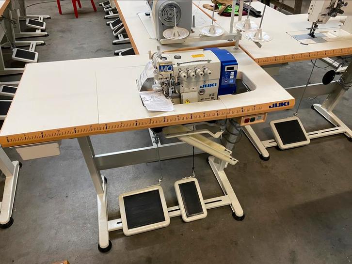 Industriele lockmachine overlock juki mo6814s 4draads nieuw, Hobby en Vrije tijd, Naaimachines en Toebehoren, Nieuw, Naaimachine