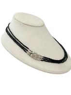 Antiek 3 rijig zwart collier met zilveren sierslot. L 46 cm, Verzenden, Zilver, Ketting