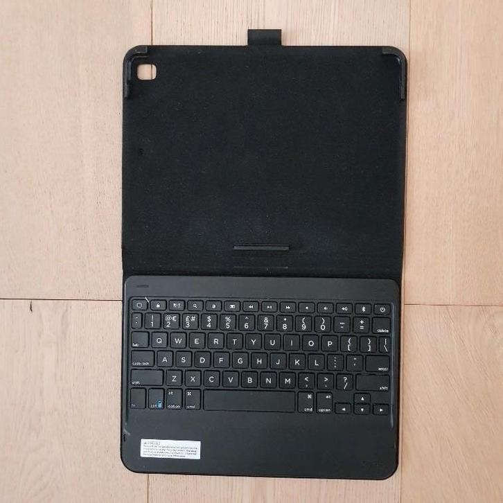 Zagg messenger folio keyboard black, Computers en Software, Tablet-hoezen, Gebruikt, Bescherming voor- en achterkant, 10 inch