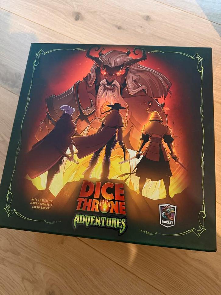 Dice Throne Adventures - gesleeved, deluxe tokens en meer, Hobby en Vrije tijd, Gezelschapsspellen | Bordspellen, Zo goed als nieuw