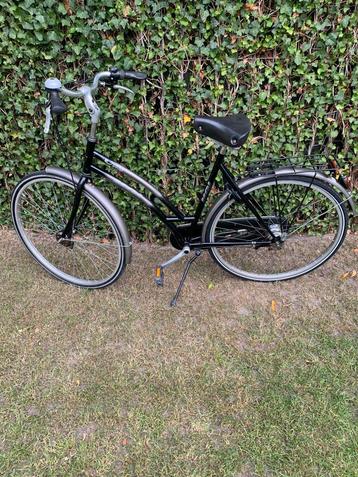 Dames fiets,degelijke fiets beschikbaar voor biedingen