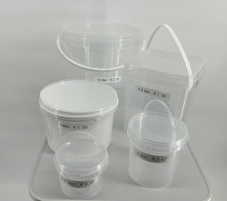 Emmers. Nieuw. Maat : 0.5,1,3,5.5 en 10 liter. Zie tekst., Huis en Inrichting, Emmers, Nieuw, Kunststof, Met deksel, Met handgreep