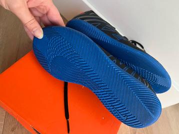 Nike Zaalvoetbalschoenen Maat 36,5 beschikbaar voor biedingen