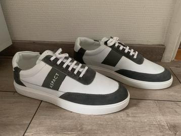 Super gave nieuwe Aspact sneakers (Maat 45) beschikbaar voor biedingen