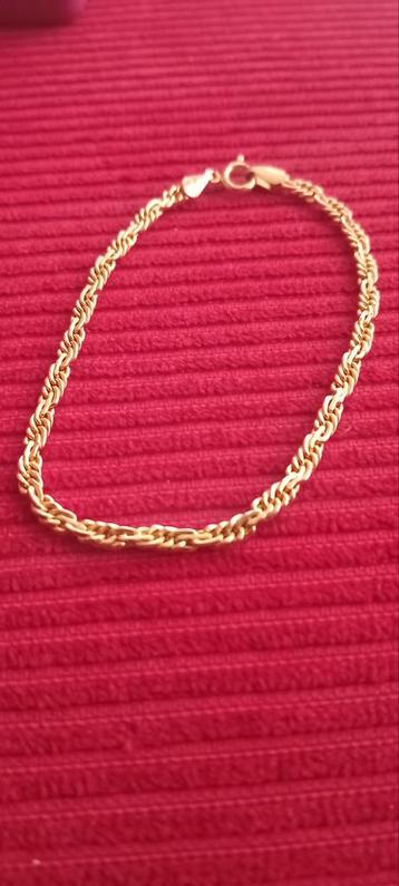 Double armband  beschikbaar voor biedingen