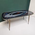 vintage houten tafel met mozaïek print . aluminium poten, Antiek en Kunst, Ophalen of Verzenden