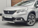 Peugeot 2008 110-pk Allure NAVI - AUTOMAAT, Auto's, Zwart, 1165 kg, Leder en Stof, Bedrijf