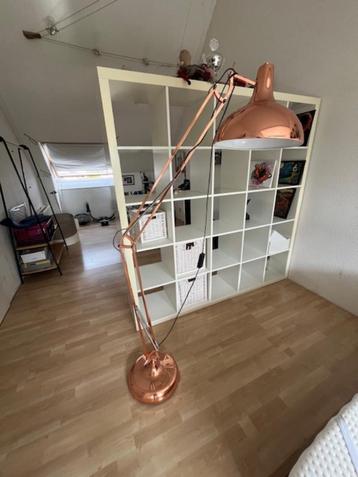 Vloerlamp koper beschikbaar voor biedingen