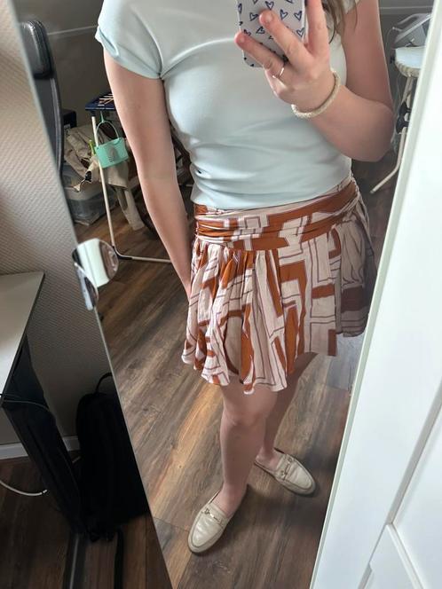 Nieuw Josh V rokje maat L | Exclusieve collectie, Kleding | Dames, Rokken, Nieuw, Maat 42/44 (L), Beige, Boven de knie, Ophalen of Verzenden