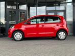 Volkswagen UP 1.0 75PK HIGH UP! AUT. 5DRS. NAVI - CRUISE - S, Auto's, Volkswagen, Euro 5, Gebruikt, Up!, 4 stoelen