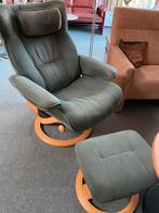Comfortabele Stressless Fauteuil met Voetenbank, Ophalen, Gebruikt, Hout, 75 tot 100 cm