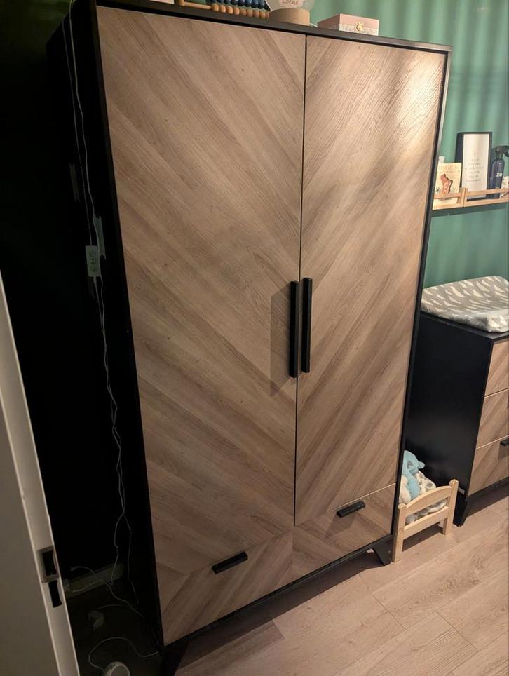 Volledige babykamer (Commode - Ledikant - Kast), Kinderen en Baby's, Kinderkamer | Commodes en Kasten, Gebruikt, 90 tot 105 cm