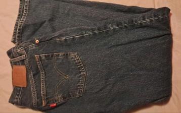 Levi 501 W28 L30 beschikbaar voor biedingen