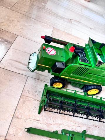 Bruder combine John Deere beschikbaar voor biedingen