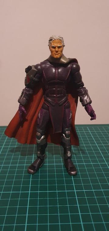 Marvel Legends Magneto beschikbaar voor biedingen