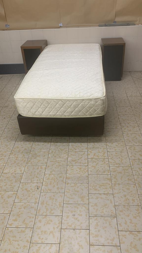 Hotel bedden  boxspring met matras, Huis en Inrichting, Slaapkamer | Bedden, Gebruikt, Eenpersoons, 90 cm, 200 cm, Overige materialen