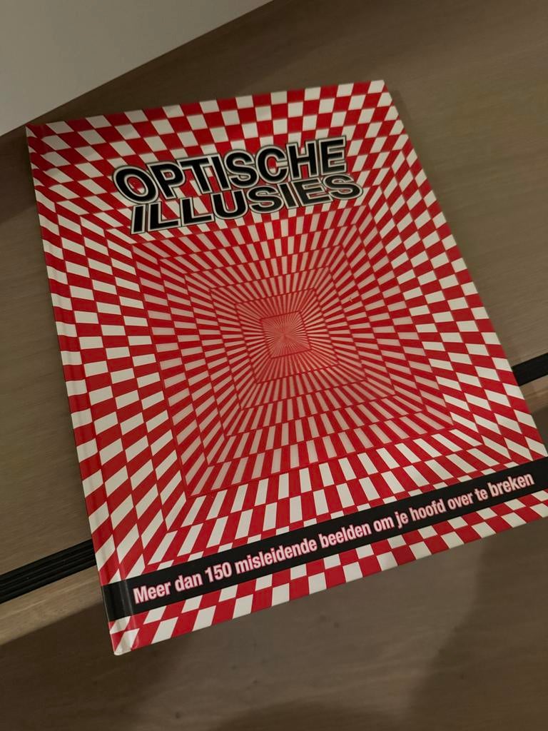 Boek Optische Illusies, Boeken, Ophalen of Verzenden, Zo goed als nieuw
