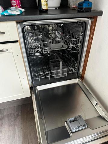 Bosch vaatswasser / Inbouw  / Nishoogte 81,5 - 87,5 cm beschikbaar voor biedingen