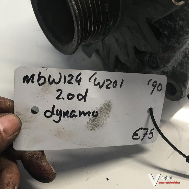 Mercedes W124 W201 1990  2.0 diesel Dynamo, Auto-onderdelen, Motor en Toebehoren, Gebruikt, Ophalen of Verzenden