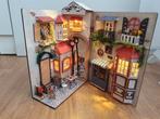 Book nook €20, Verzamelen, Poppenhuizen en Toebehoren, Ophalen, Zo goed als nieuw
