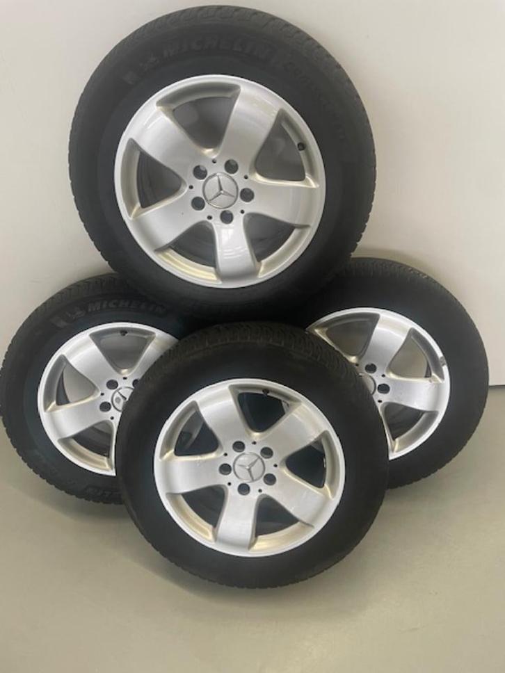 Set 32: Velgen + Banden Mercedes-Benz  E-klasse, Auto-onderdelen, Banden en Velgen, Band(en), Zomerbanden, 16 inch, 225 mm, Personenwagen