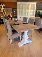 *OPRUIMING* 4 Landelijke Eetkamerstoelen Liana kleur Ivoor 6, Huis en Inrichting, Stoelen, Overige kleuren, Landelijke eetkamerstoelen knoopjes kleur champagne stof