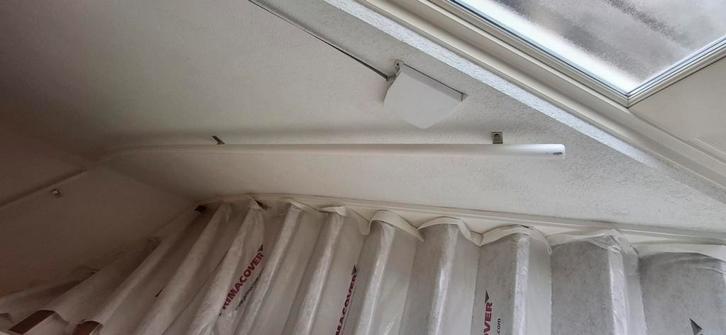 Trap leuning.   Gebogen houten trapleuning., Doe-het-zelf en Verbouw, Ladders en Trappen, Gebruikt, 2 tot 4 meter, Ophalen